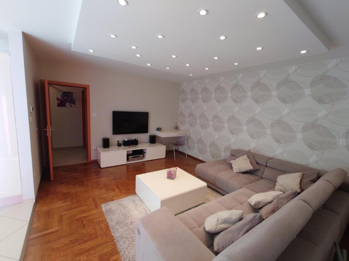 Apartman Mare Nostrum**** Rijeka Exterior foto